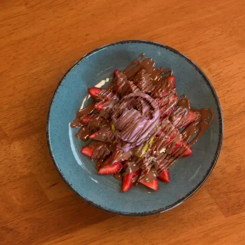 CREAM BERRY BOWL